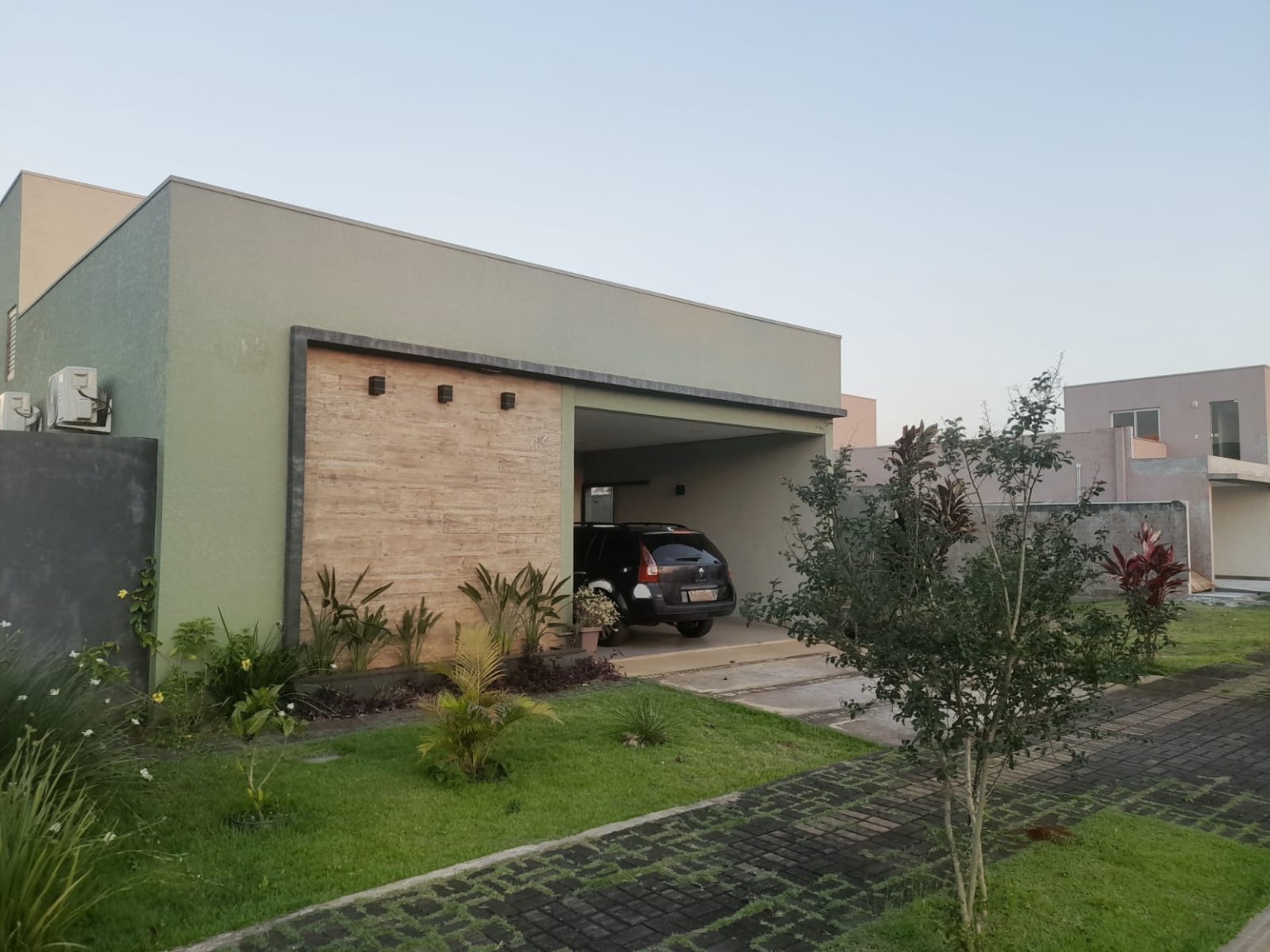 Casa térrea no Condomínio Fechado Iguaçu