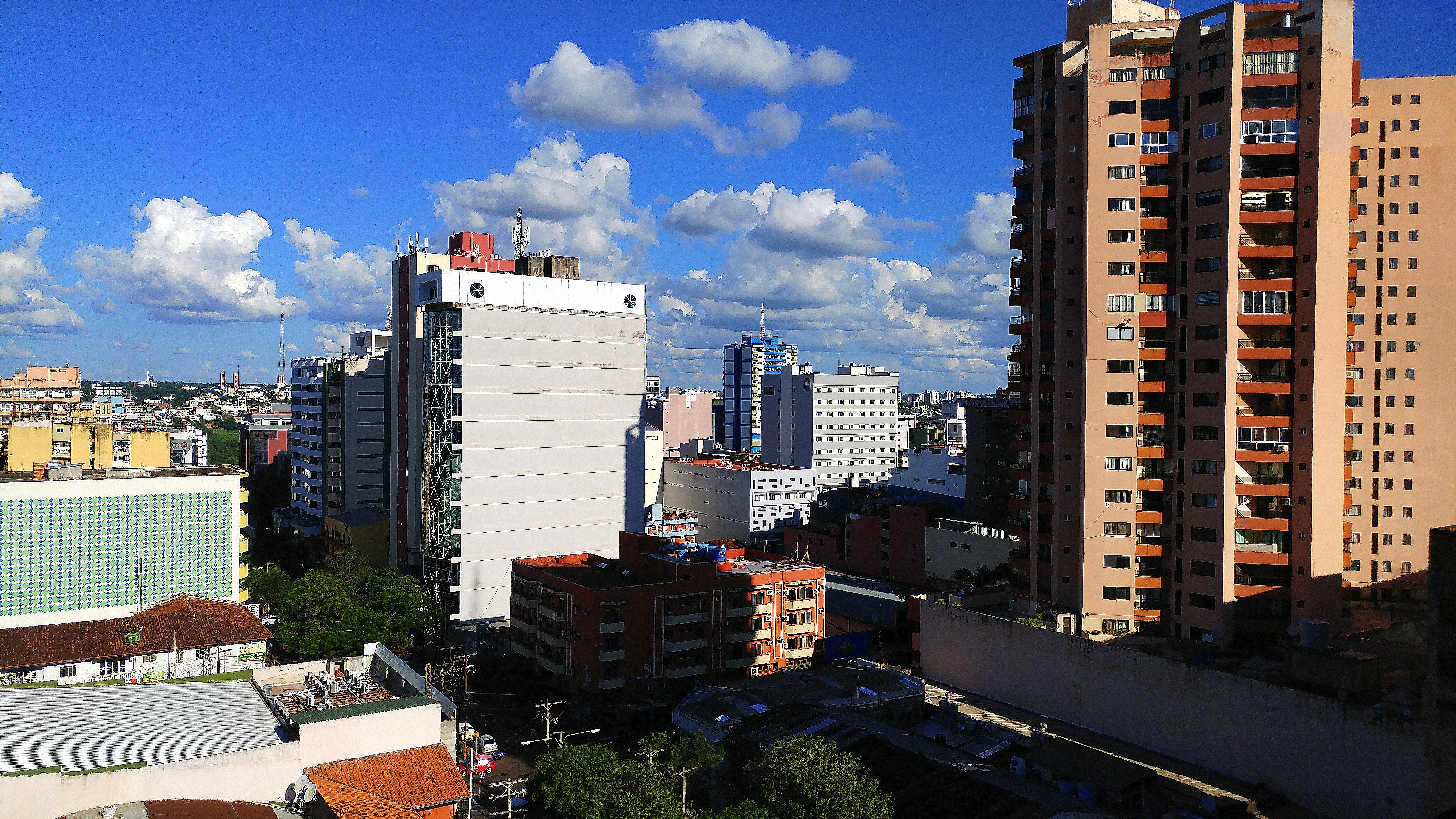 Vista urbana de Ciudad del Este, no leste do Paraguai
