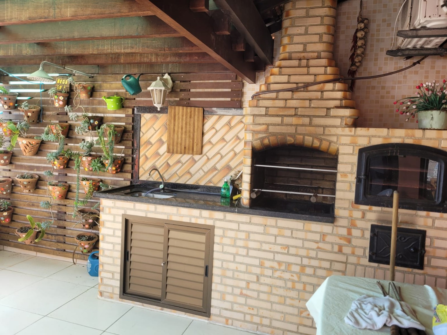 Espaço gourmet da cobertura mobiliada em Arraial do Cabo