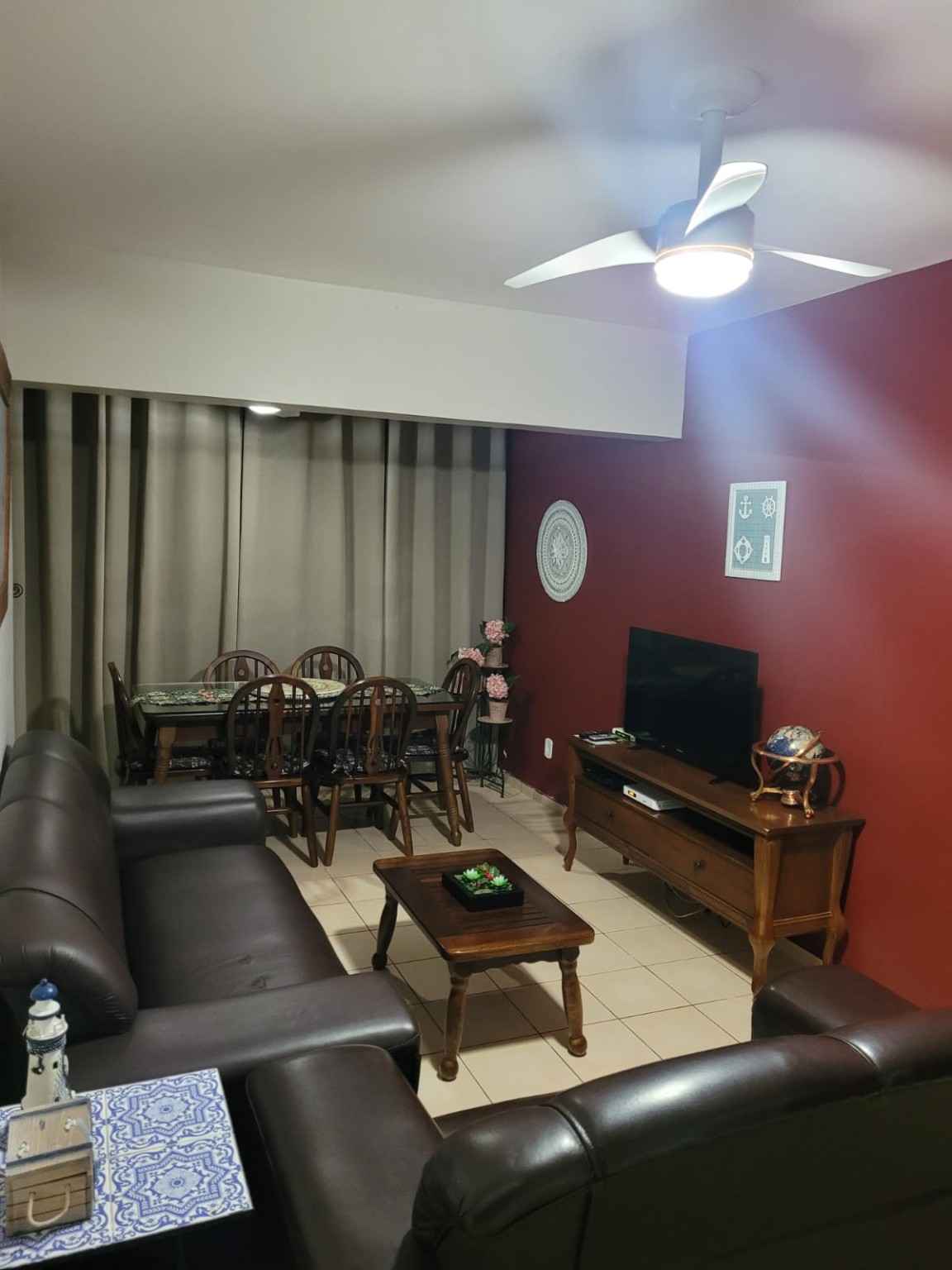 Sala de estar e jantar mobiliada